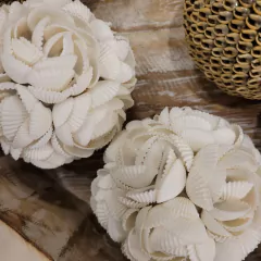 Esfera blanca caracoles 8cm en internet
