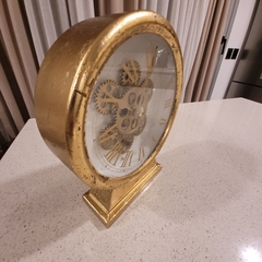 Reloj mesa dorado mecanismo movil 29cm - tienda online