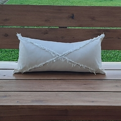 Almohadon Cruz Plata 30x60cm