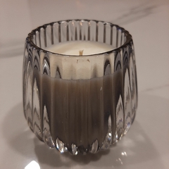 Vela de soja en vaso conico rayado en internet