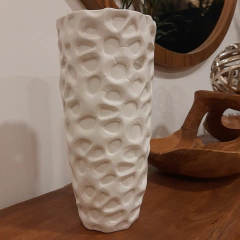 Florero blanco escamas 27cm