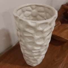 Florero blanco escamas 27cm - comprar online