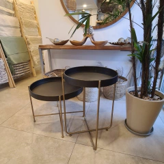 Mesa metalica bandeja negra patas hierro 58x46cm en internet