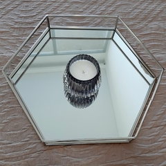 Bandeja espejada hexagonal plata grande 35cm en internet
