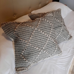 Almohadon handira pompon rombos 40x40cm