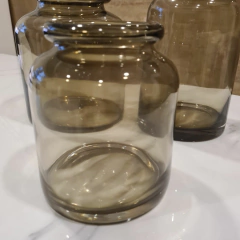 Florero frasco de vidrio gris fume ancho 19cm - comprar online