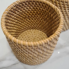 Lapicero vaso de Rattan natural 10cm en internet