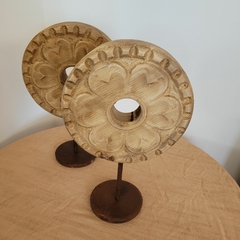 Talla rueca adorno madera tallada en pedestal 29cm - kazaru
