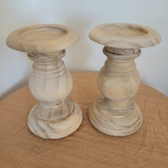 Juego x2 candelabros madera aguado blanco bajo 23cm en internet