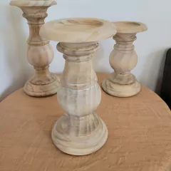 Imagen de Juego x2 candelabros madera aguado blanco mediano 28cm