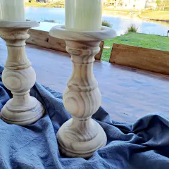 Juego x2 candelabros madera aguado blanco alto 30cm - comprar online