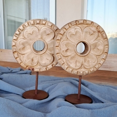 Talla rueca adorno madera tallada en pedestal 29cm - comprar online