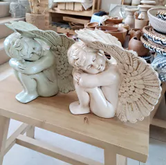 Angel sentado cerámica verde aqua 26cm - kazaru