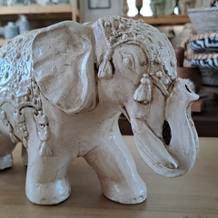 Elefante de cerámica beige chico 25cm - kazaru
