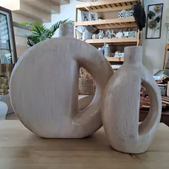 Set x2 botellas ceramica beige con asa 26cm 30cm en internet