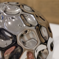 Esfera Escamas Cerámica Plata 15Cm - tienda online