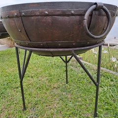 Fogonero Cuenco de Hierro 2 manijas pie y parrilla de la India 60Cm