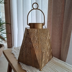 Imagen de Portavela Fanal Dorado Chico Chapa con Manija 26Cm