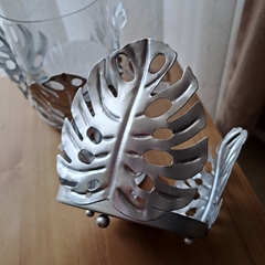 Fanal Plateado Portavela Monstera con Vidrio 11Cm - kazaru