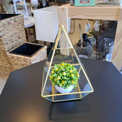 Nasser Piramide Dorado y Vidrio 23cm