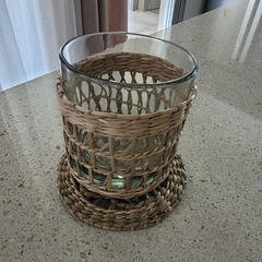 Imagen de Vaso Posavela Rattan y vidrio calado mediano 8cm