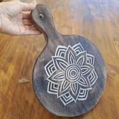 Tabla de madera tallada decorativa redonda 25x35cm - tienda online
