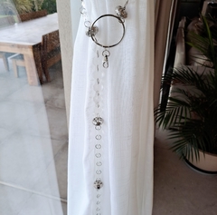 Accesorio cortina tira cairel plata 98cm