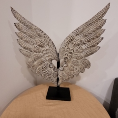 Alas de Madera Tallada en Pedestal 53cm en internet