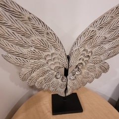 Imagen de Alas de Madera Tallada en Pedestal 53cm