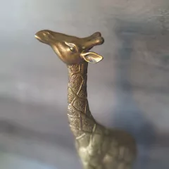 Jirafa color bronce 40cm - kazaru