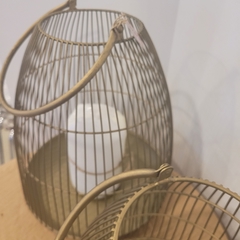 Imagen de Portavela fanal alambre bronce 30cm mas manija