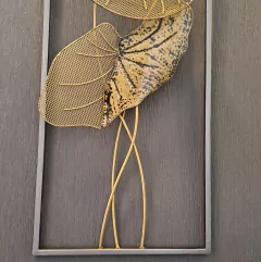 Friso decorativo adorno pared metal 3 hojas 61cm - kazaru