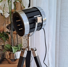 Lámpara de Pie Tripode negro y plata 70mm - tienda online
