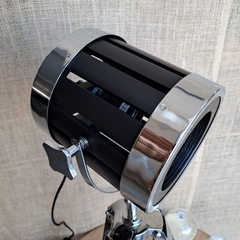 Lámpara de Pie Tripode negro y plata 70mm - tienda online