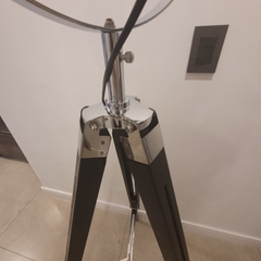 Imagen de Lampara tripode reflector spot plata patas negras 150cm