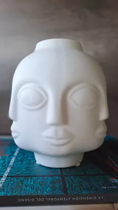 Florero jarrón Caras Adler Buda 15x15x19cm - kazaru