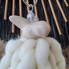 Borla cerámica Colibrí con lana merino color natural - comprar online