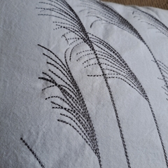 Almohadon Tusor bordado 50x50cm - comprar online