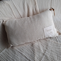 Almohadon Nido Stamp con cuero 70x40cm - tienda online