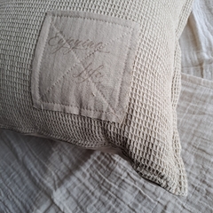 Almohadon Nido Stamp con cuero 50x50cm en internet