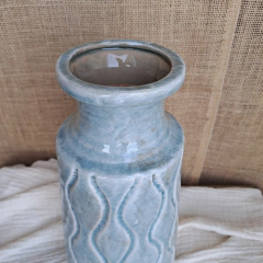 Florero jarrón con cuello gris ondas 39cm - kazaru