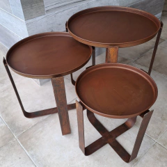 Mesa Bandeja De Chapa Marron Oxido Mediana 45Cm - comprar online