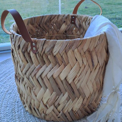 Canasto Redondo Krabi Jacinto y Cuero Grande - comprar online