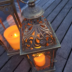 Imagen de Farol fanal dorado mediano base cuadrada 46cm