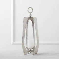 Portavela candelabro martillado India en internet