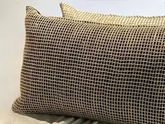 ALMOHADON TUSSOR YUTE RED NEGRA 60X40