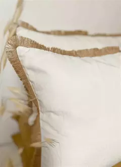 ALMOHADON MILO TUSSOR CON YUTE 60X40 - comprar online