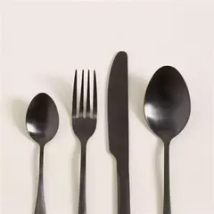 SET DE CUBIERTOS 16 PIEZAS LISBOA NEGRO