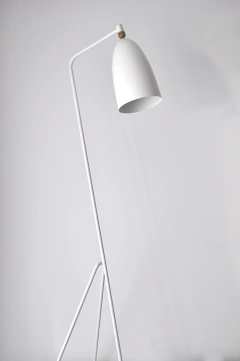 Lampara de pie Enrique blanco 165cm - comprar online