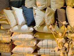 ALMOHADON LEZAMA BEIGE 60X40 - comprar online